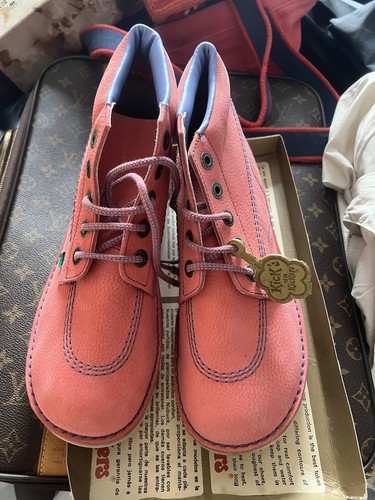 Super rare vintage kickers - super,